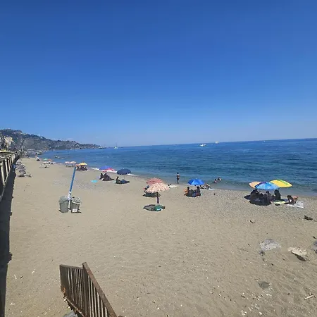 La Via Del Mare Apartment *