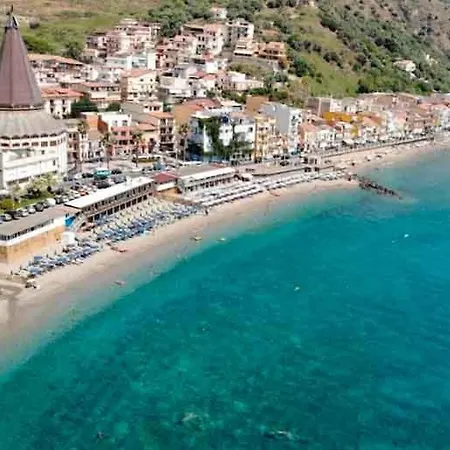 La Via Del Mare Apartment